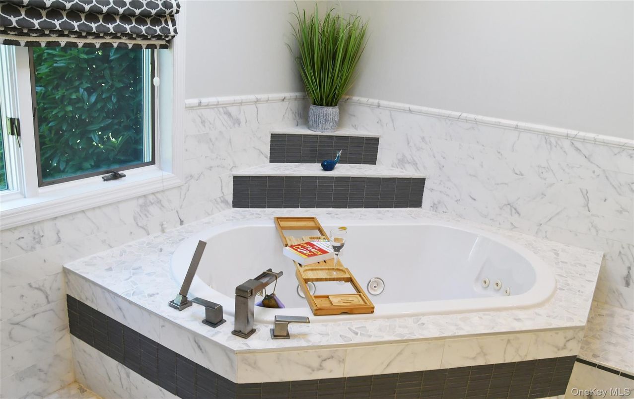 Bathroom, Interior, Marble Walls