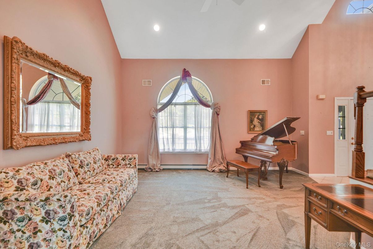 Interior, Piano, Recessed Lighting