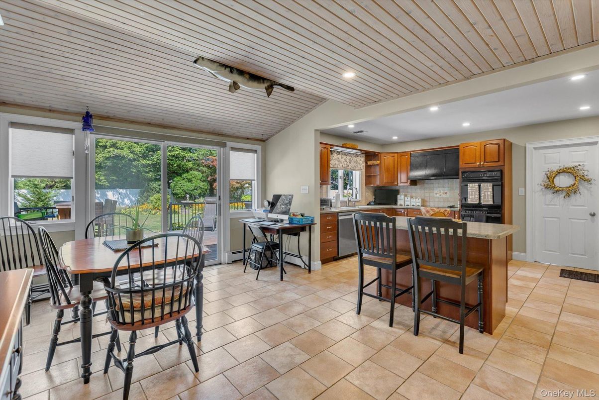 Dining room, Interior, Kitchen, Recessed Lighting