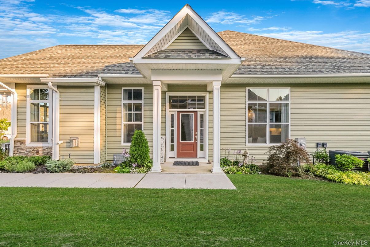 Exterior, Facade, Cape Cod