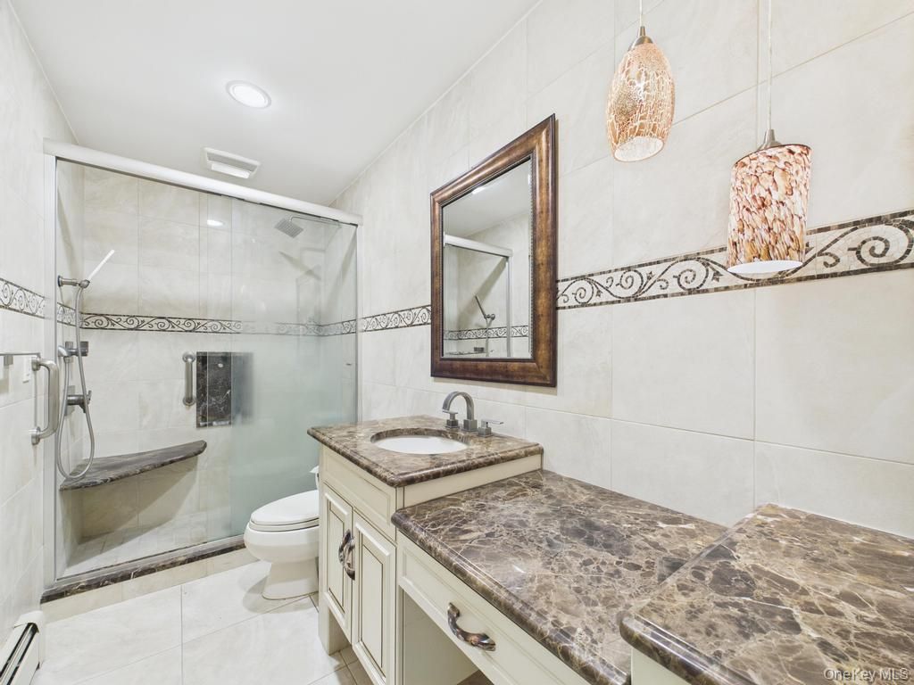 Bathroom, Interior, Recessed Lighting