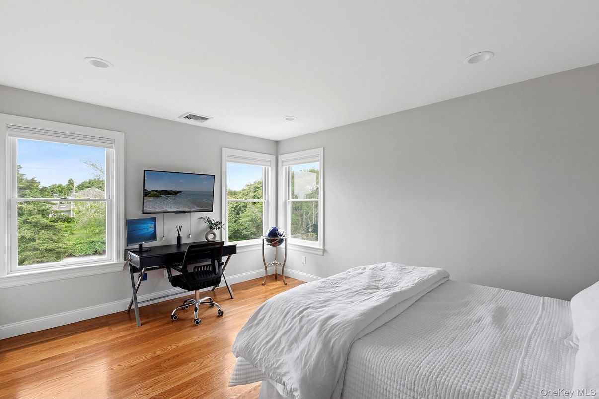 Bedroom, Home Office, Interior, Recessed Lighting, Wood Texture Flooring