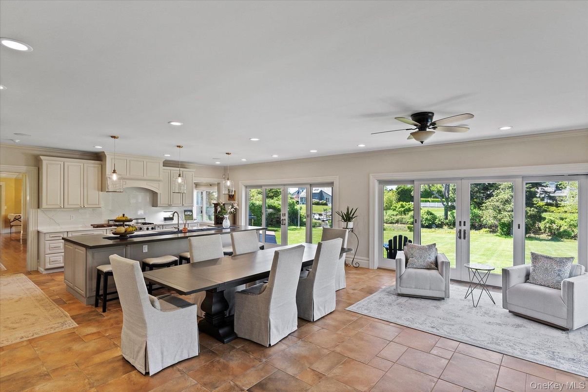 Dining room, Interior, Kitchen, Pendant Lights, Recessed Lighting