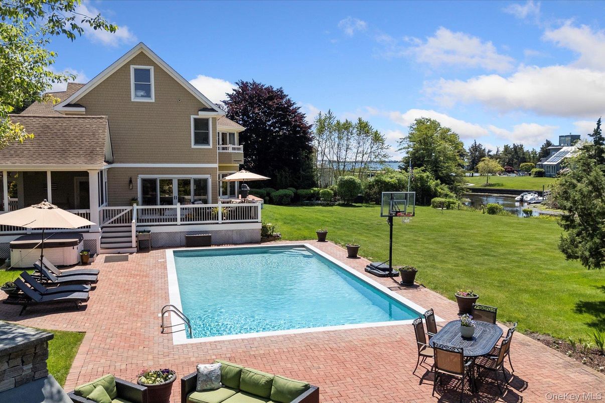 Backyard, Exterior, Pool, Water