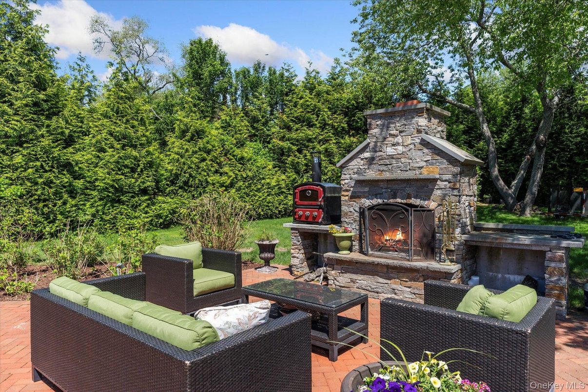 Exterior, Fireplace