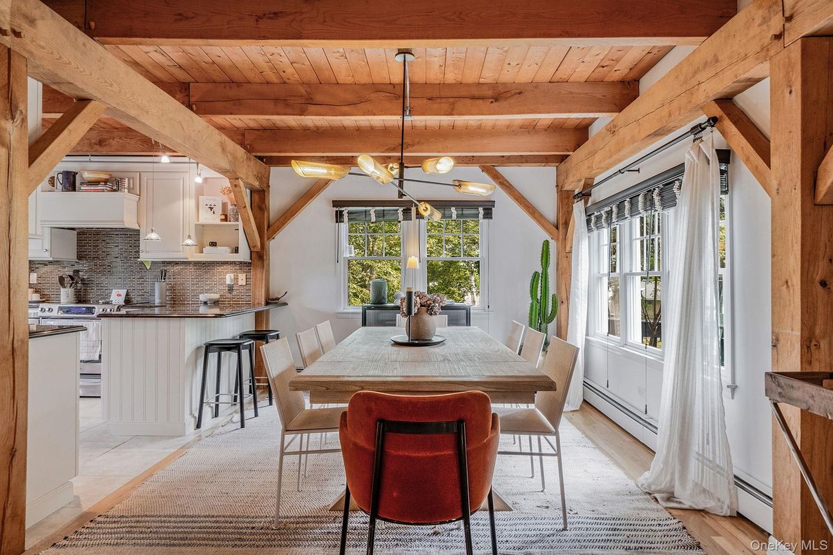 Dining room, Interior, Kitchen, Pendant Lights, Wooden Beams, Wooden Ceilings