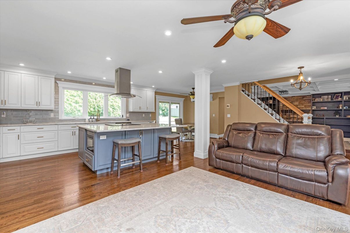 Chandelier, Interior, Kitchen, Recessed Lighting, Wood Texture Flooring