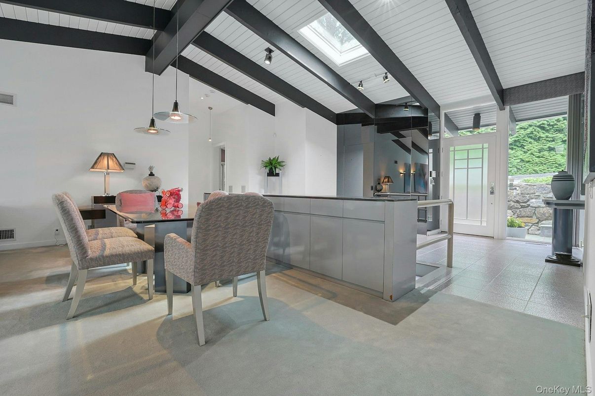 Dining room, Interior, Pendant Lights, Wooden Beams