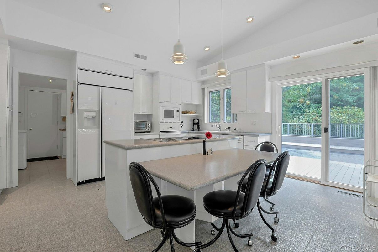 Interior, Kitchen, Pendant Lights, Recessed Lighting