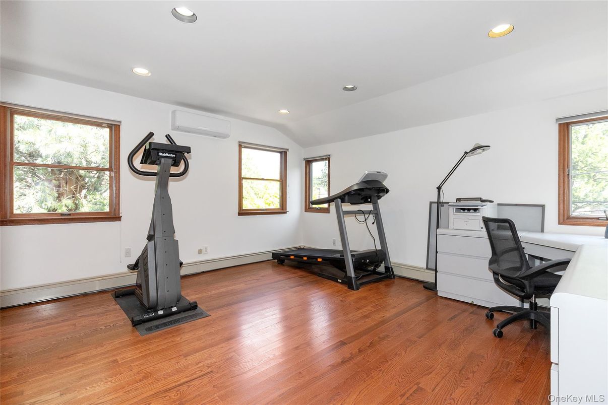 Fitness Equipment, Home Office, Interior, Recessed Lighting, Wood Texture Flooring