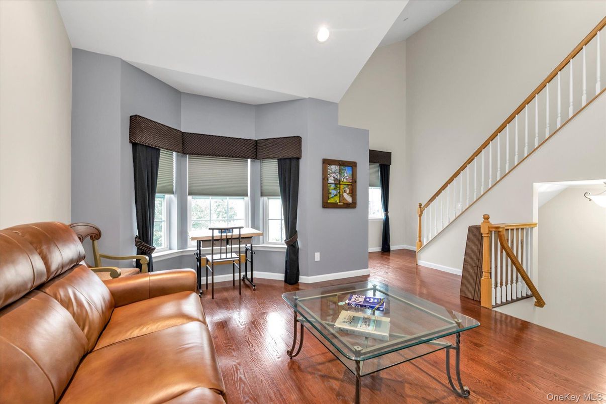 Dining room, Interior, Living room, Recessed Lighting, Wood Texture Flooring
