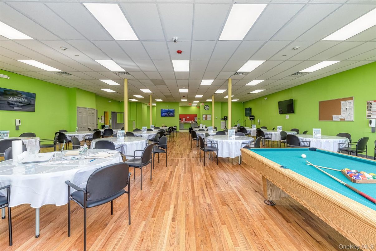 Billiard Table, Dining room, Game Room, Interior, Recessed Lighting, Wood Texture Flooring