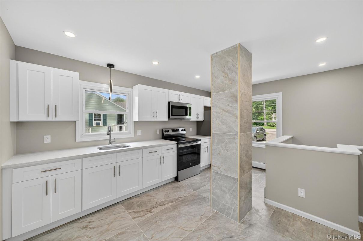 Interior, Kitchen, Pendant Lights, Recessed Lighting, Stainless Steel Appliances