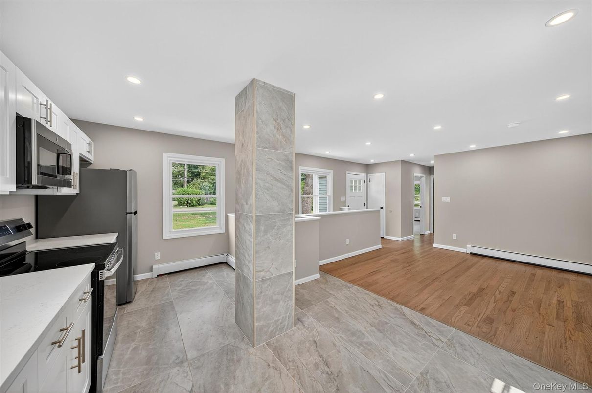 Interior, Kitchen, Recessed Lighting, Wood Texture Flooring