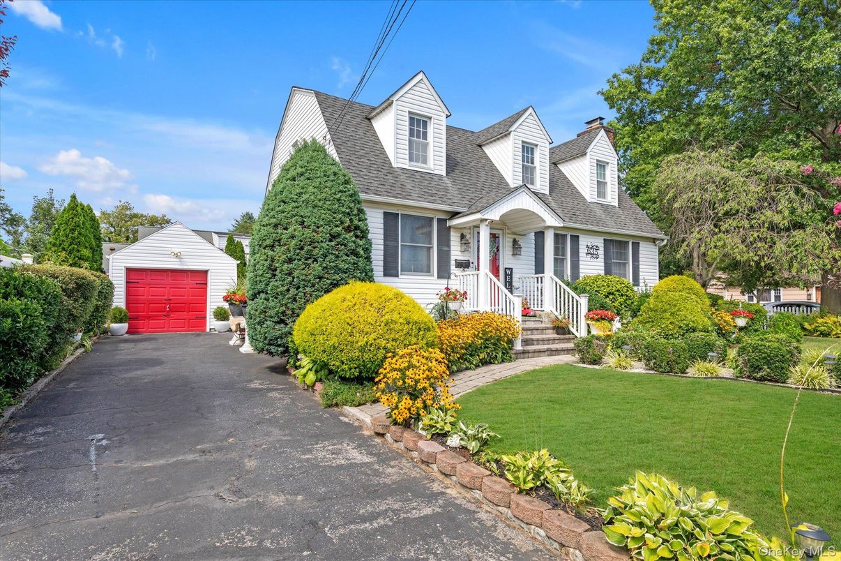 Detached Garage, Exterior, Facade, Cape Cod