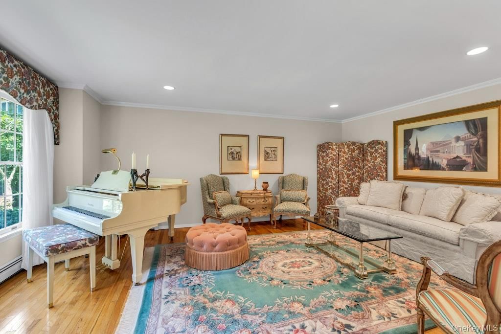 Interior, Living room, Piano, Recessed Lighting, Wood Texture Flooring
