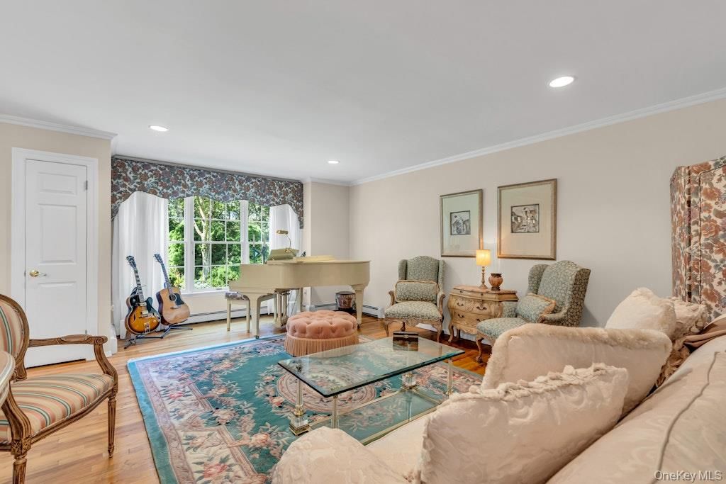 Interior, Living room, Piano, Recessed Lighting, Wood Texture Flooring