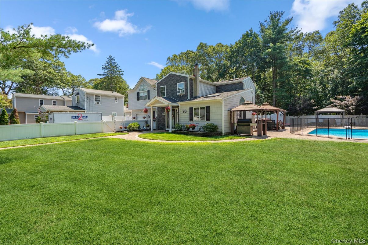 Backyard, Exterior, Pool