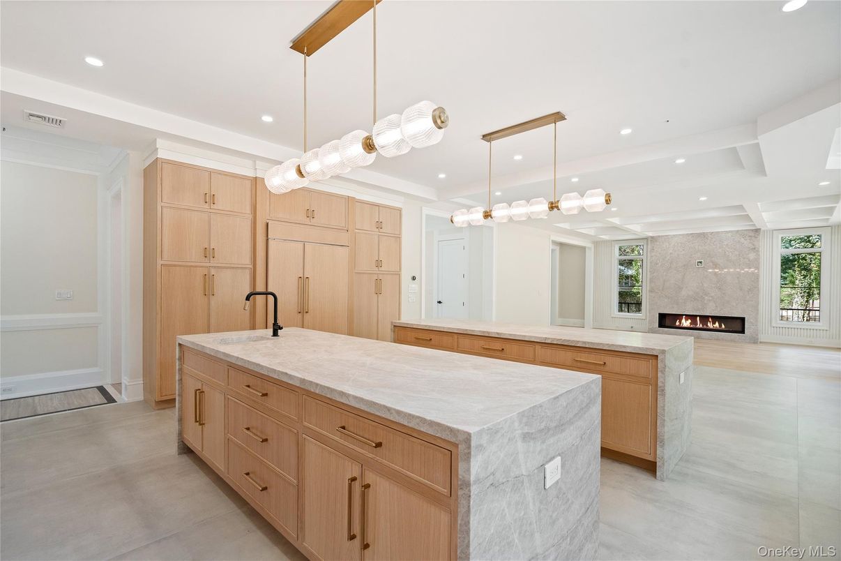 Fireplace, Interior, Kitchen, Pendant Lights, Recessed Lighting