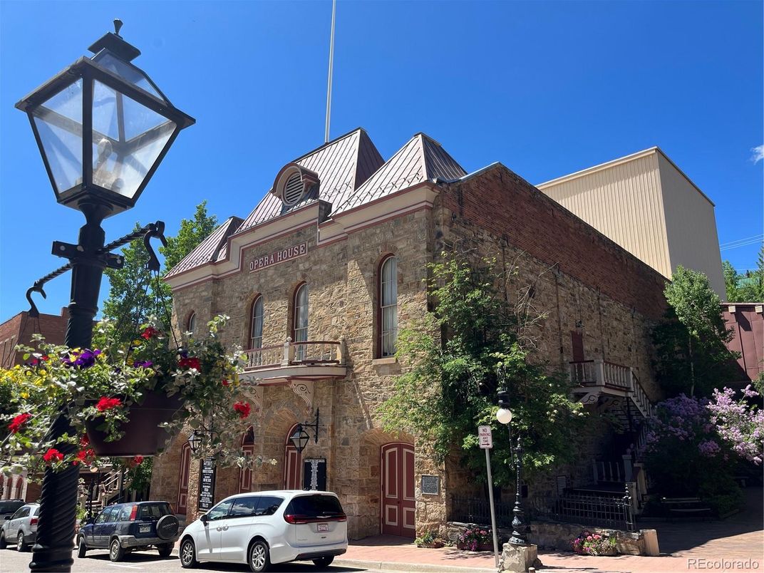 Exterior, Facade, Brick Facade, Queen Anne Victorian