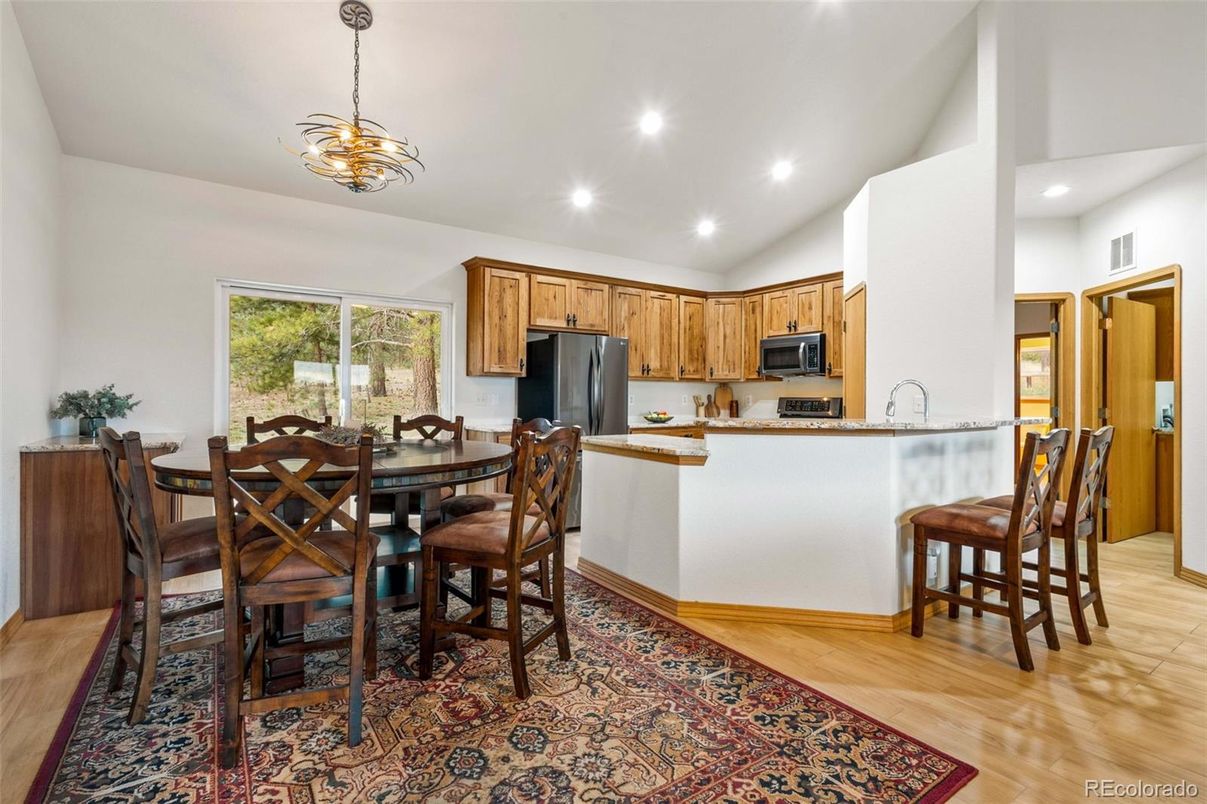 Dining room, Interior, Kitchen, Pendant Lights, Recessed Lighting, Wood Texture Flooring