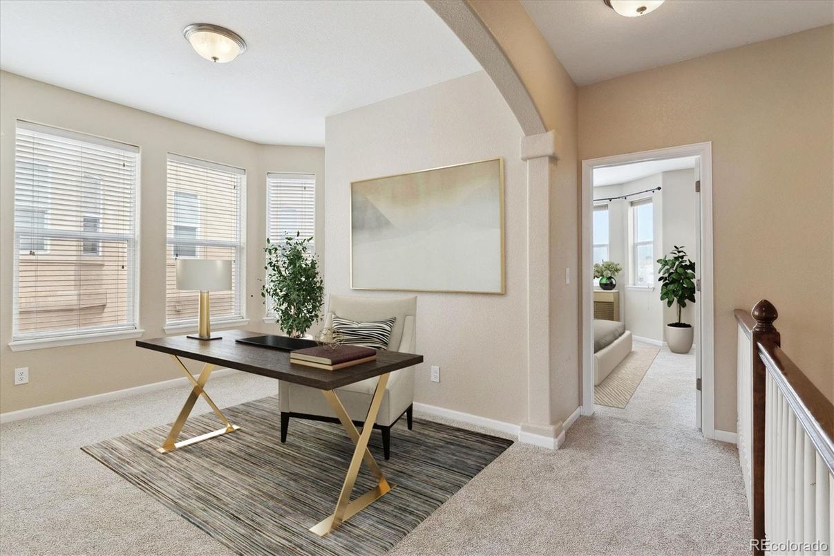 Home Office, Interior