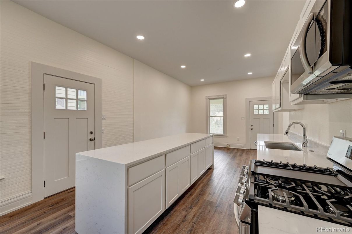 Interior, Kitchen, Recessed Lighting, Wood Texture Flooring