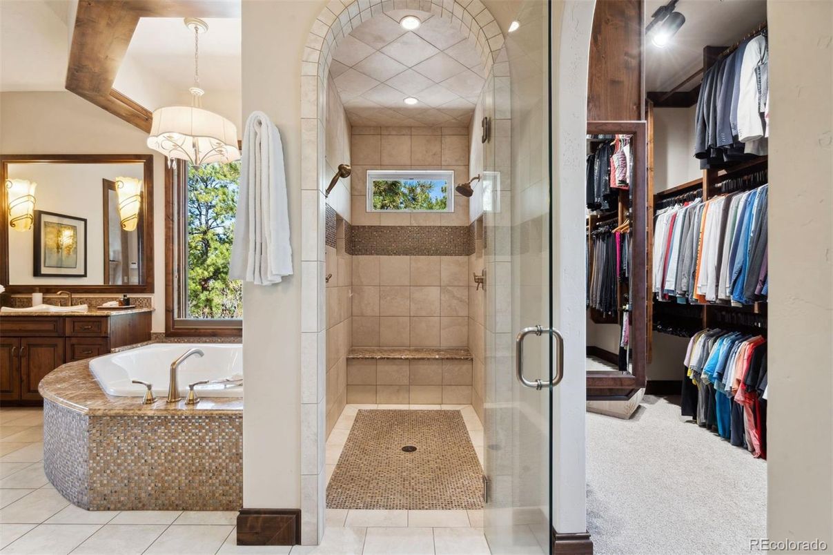 Bathroom, Glass Shower, Interior, Pendant Lights, Recessed Lighting