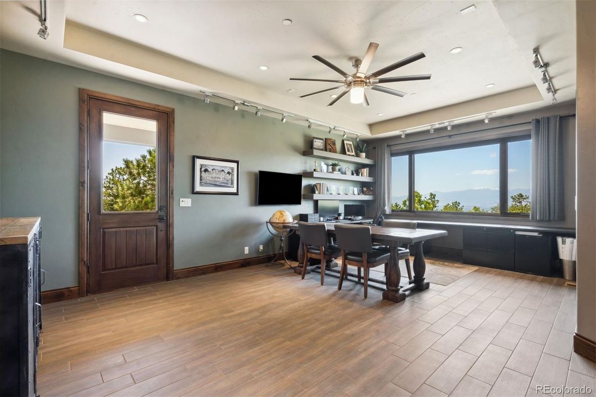Home Office, Interior, Recessed Lighting, Wood Texture Flooring