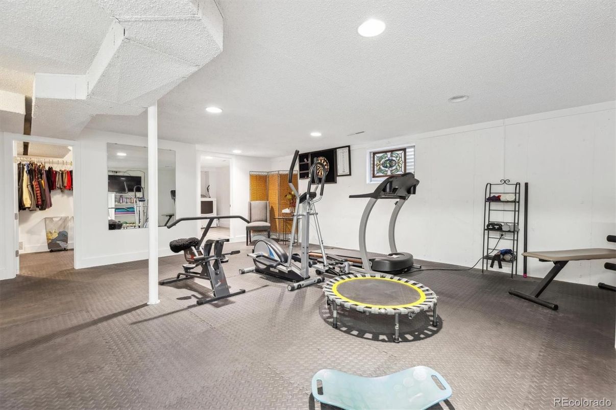 Fitness Equipment, Interior, Recessed Lighting