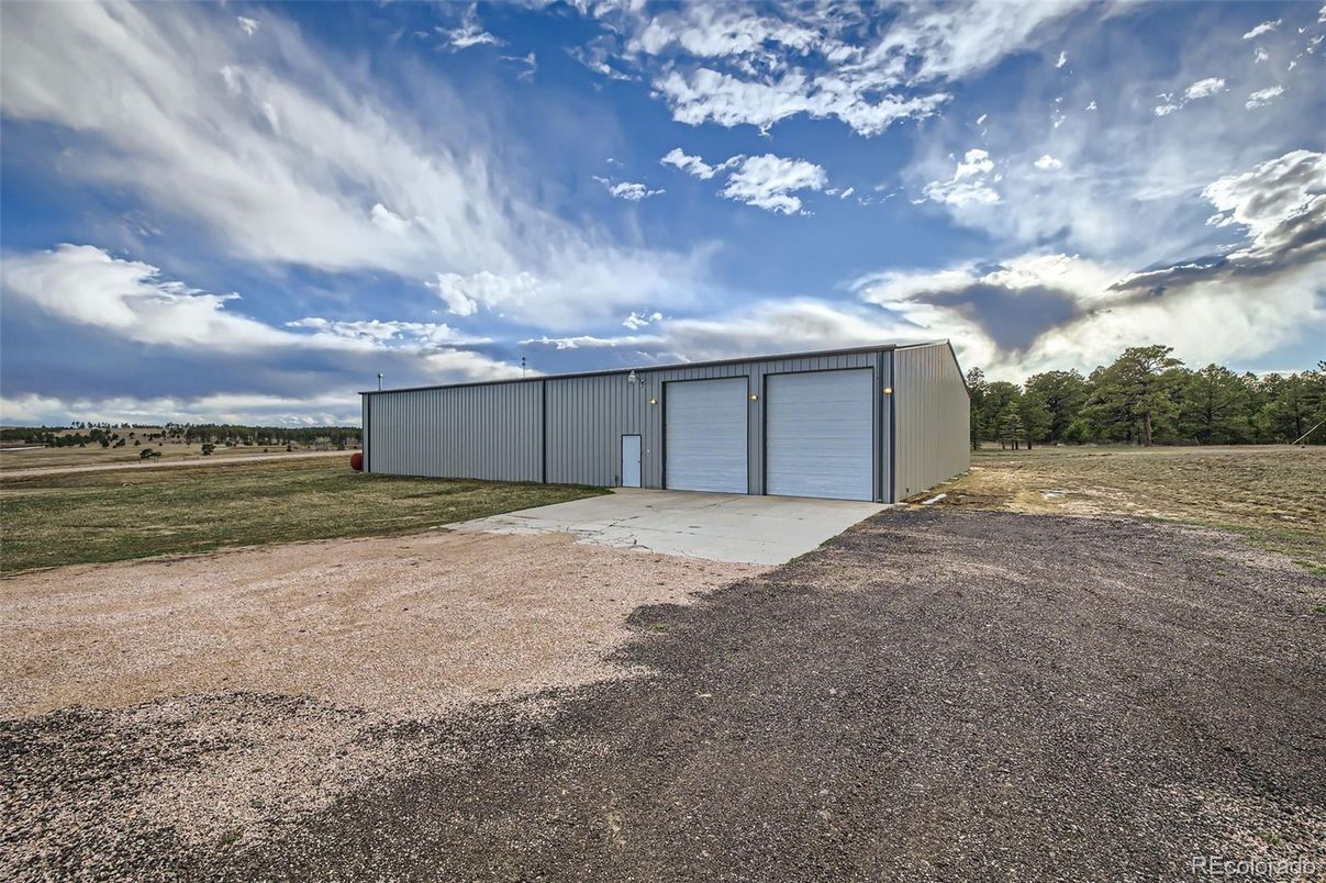 Backyard, Detached Garage, Exterior