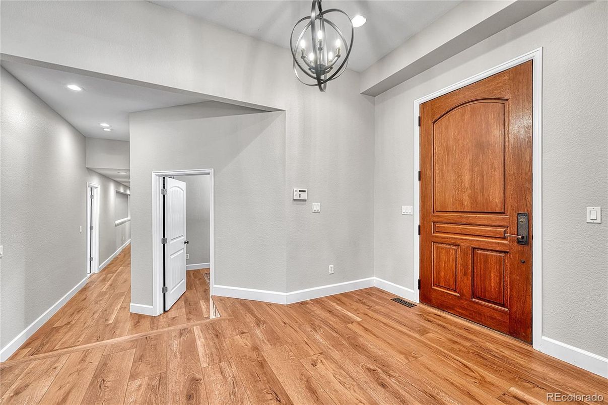 Interior, Pendant Lights, Recessed Lighting, Wood Texture Flooring