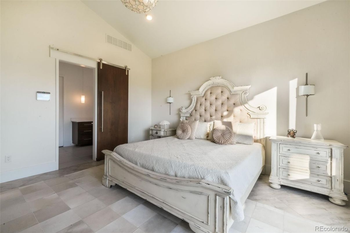 Bedroom, Interior, Recessed Lighting