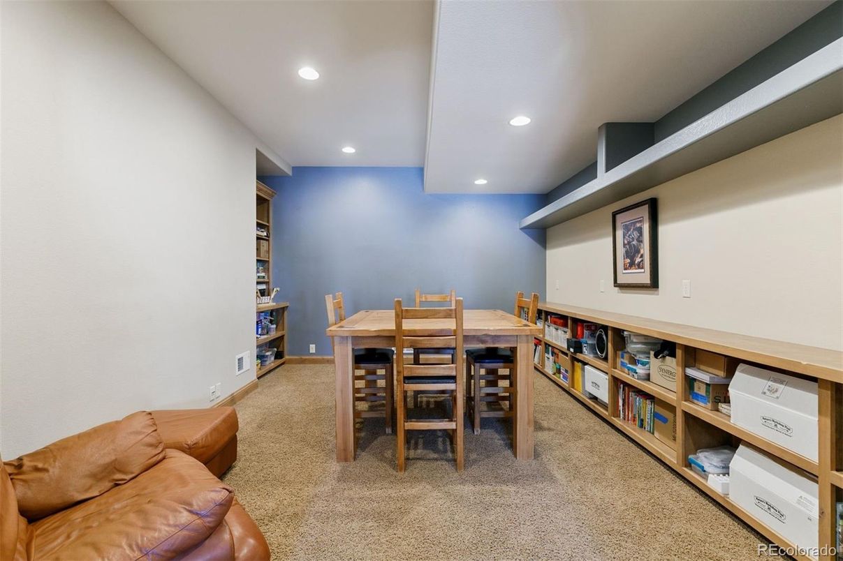 Dining room, Interior, Recessed Lighting