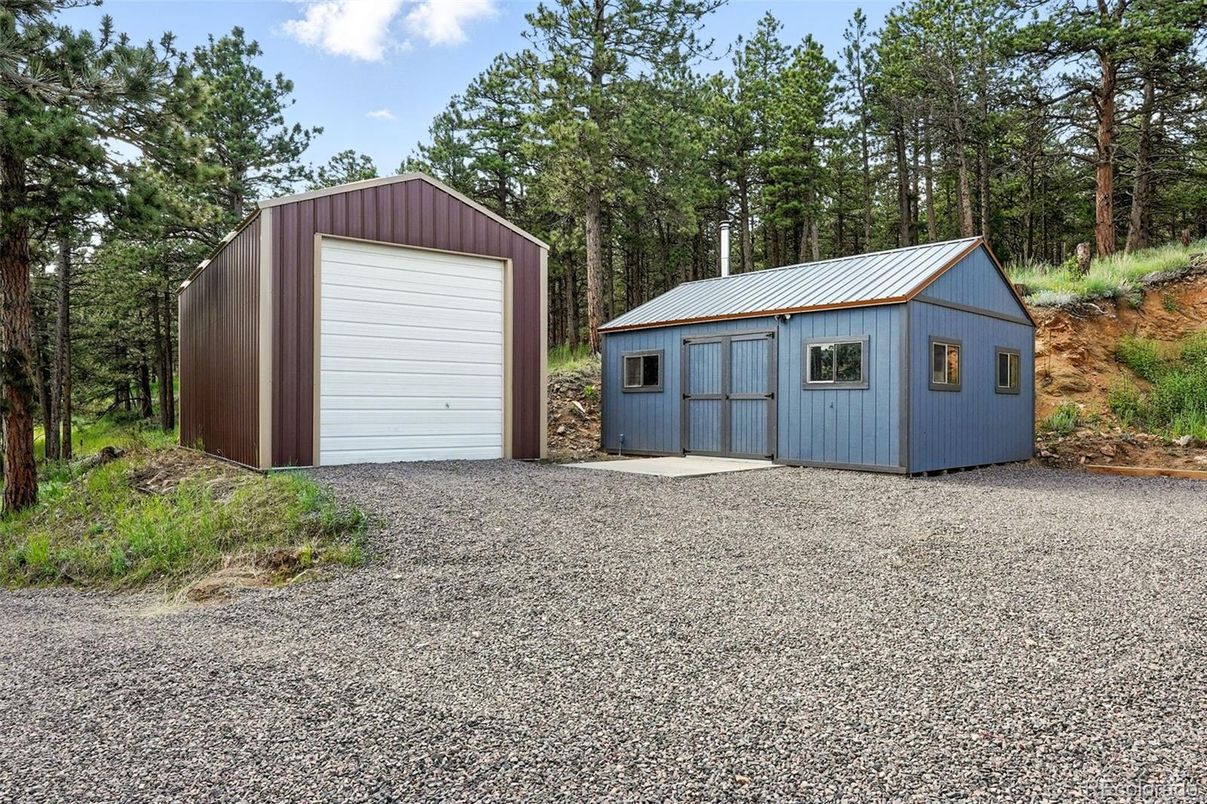 Backyard, Detached Garage, Exterior