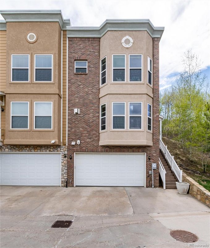 Attached, Exterior, Facade, Brick Facade, Rowhouse