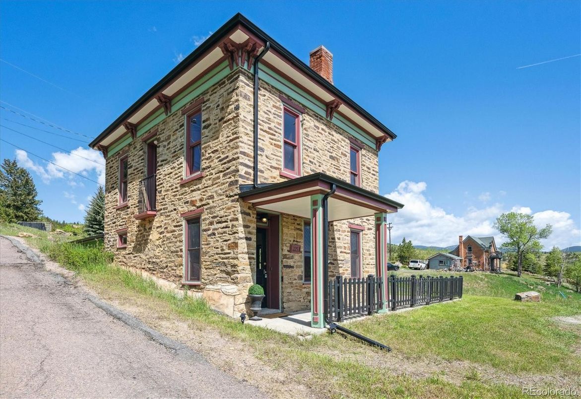 Backyard, Exterior, Facade, Brick Facade, Queen Anne Victorian