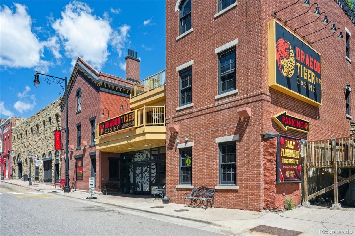 Exterior, Facade, Brick Facade, Rowhouse