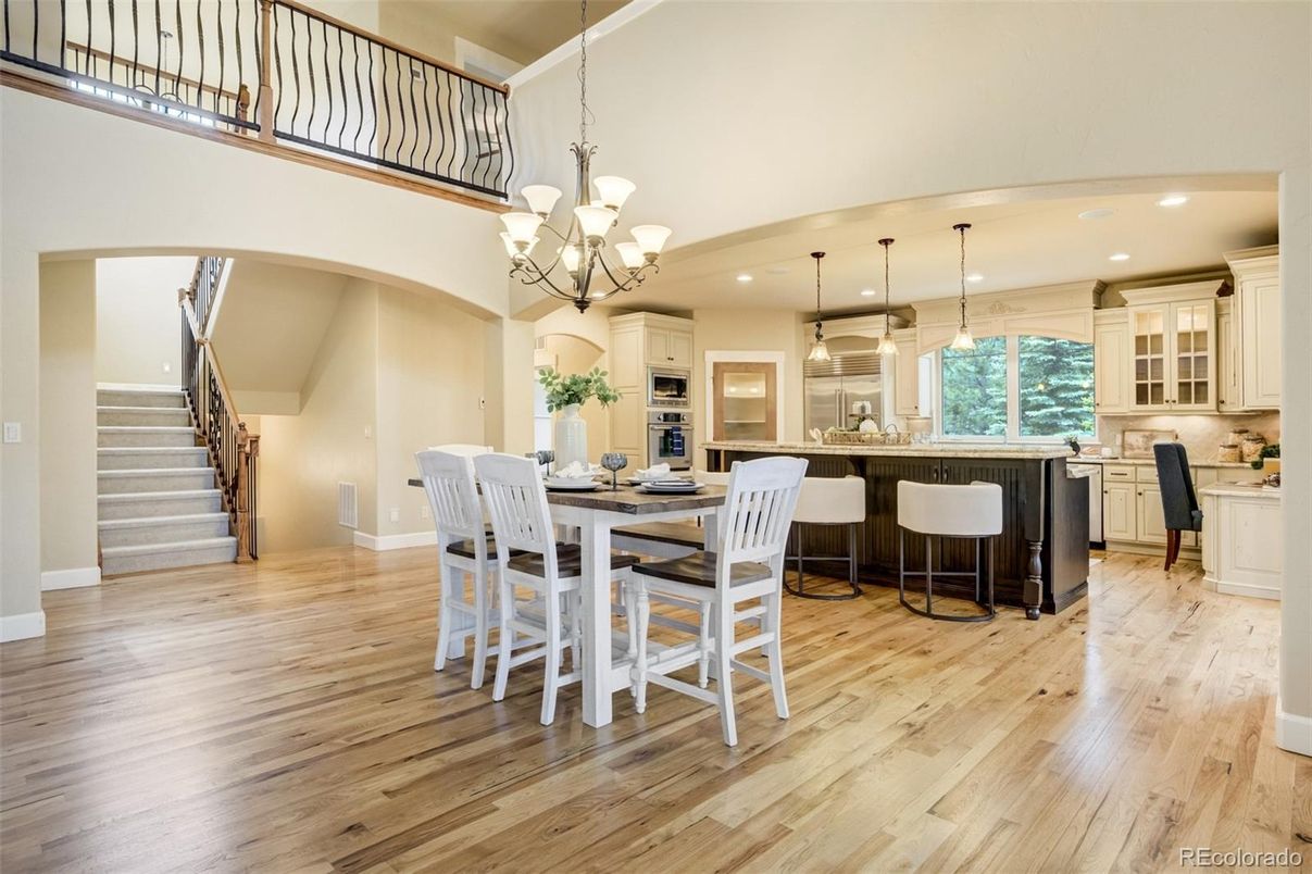 Chandelier, Dining room, Interior, Kitchen, Pendant Lights, Recessed Lighting, Wood Texture Flooring