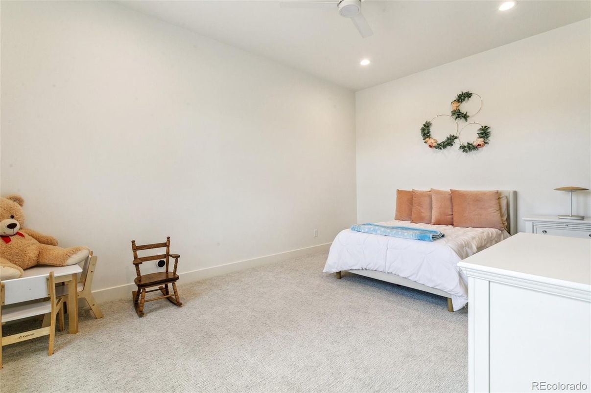 Bedroom, Interior, Recessed Lighting