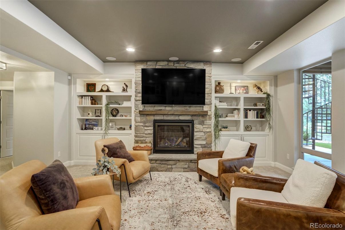 Fireplace, Interior, Living room, Recessed Lighting