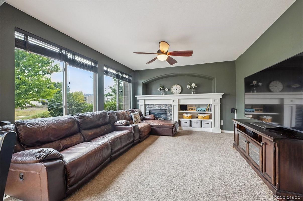 Fireplace, Interior, Living room