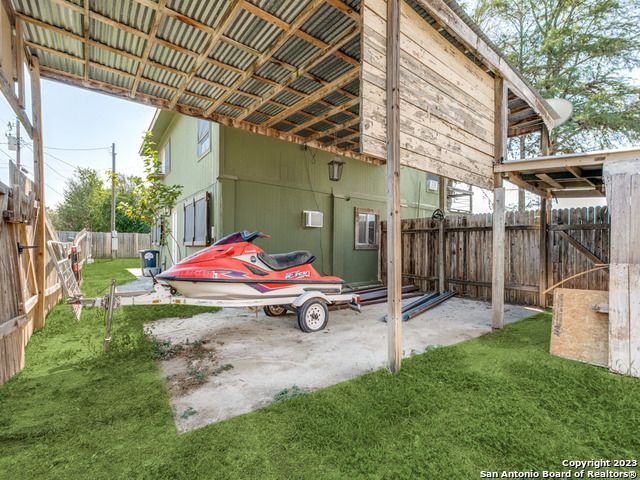 Backyard, Exterior
