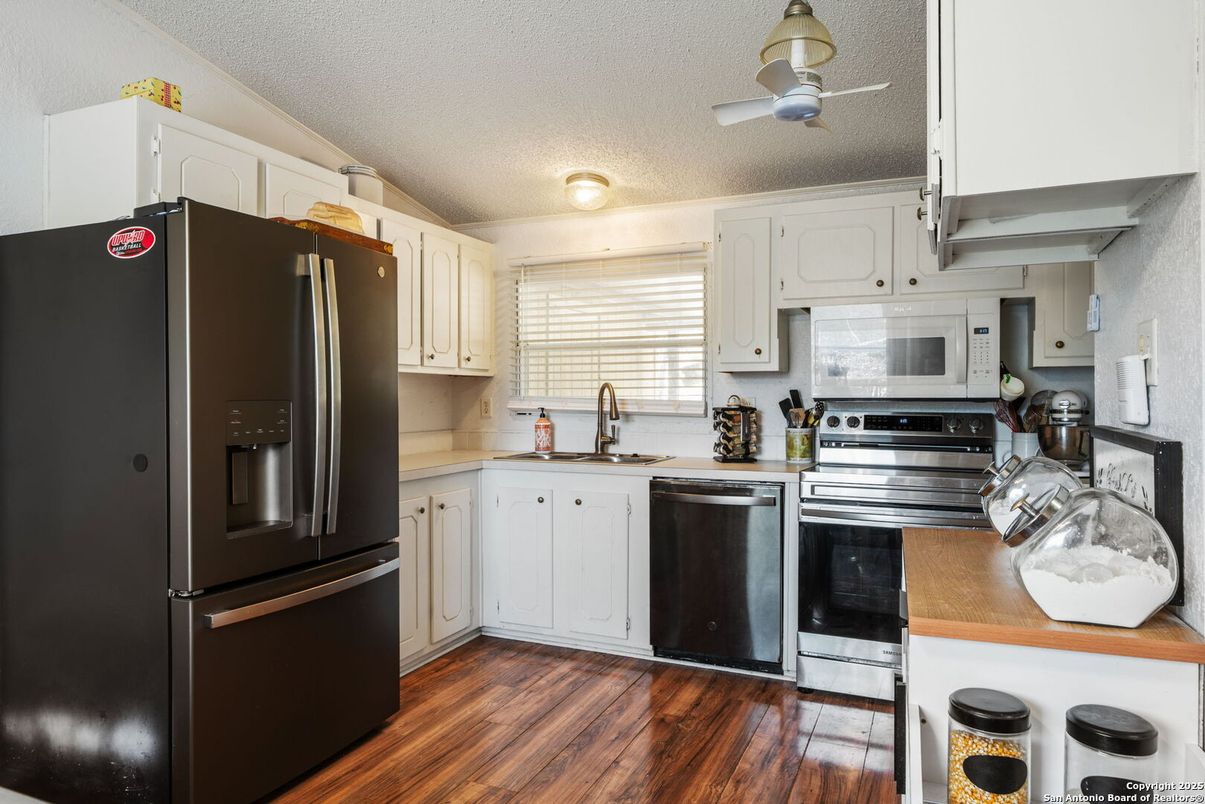 Interior, Kitchen, Stainless Steel Appliances, Wood Texture Flooring