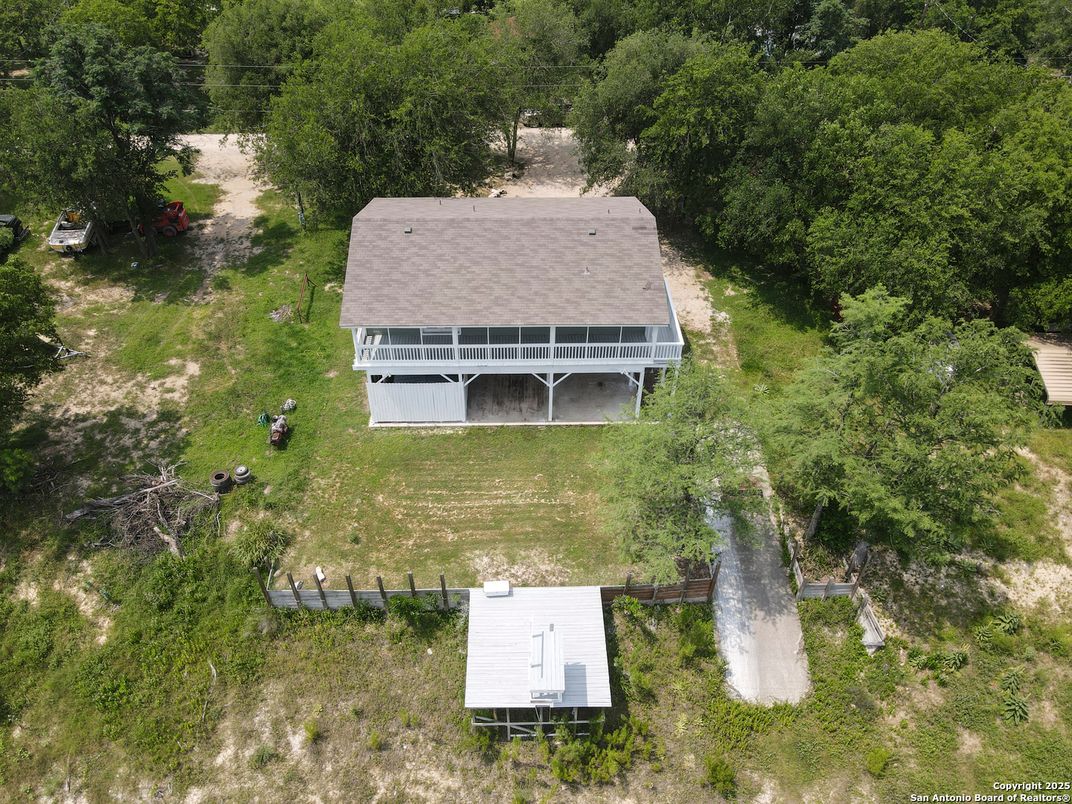 Exterior, Drone
