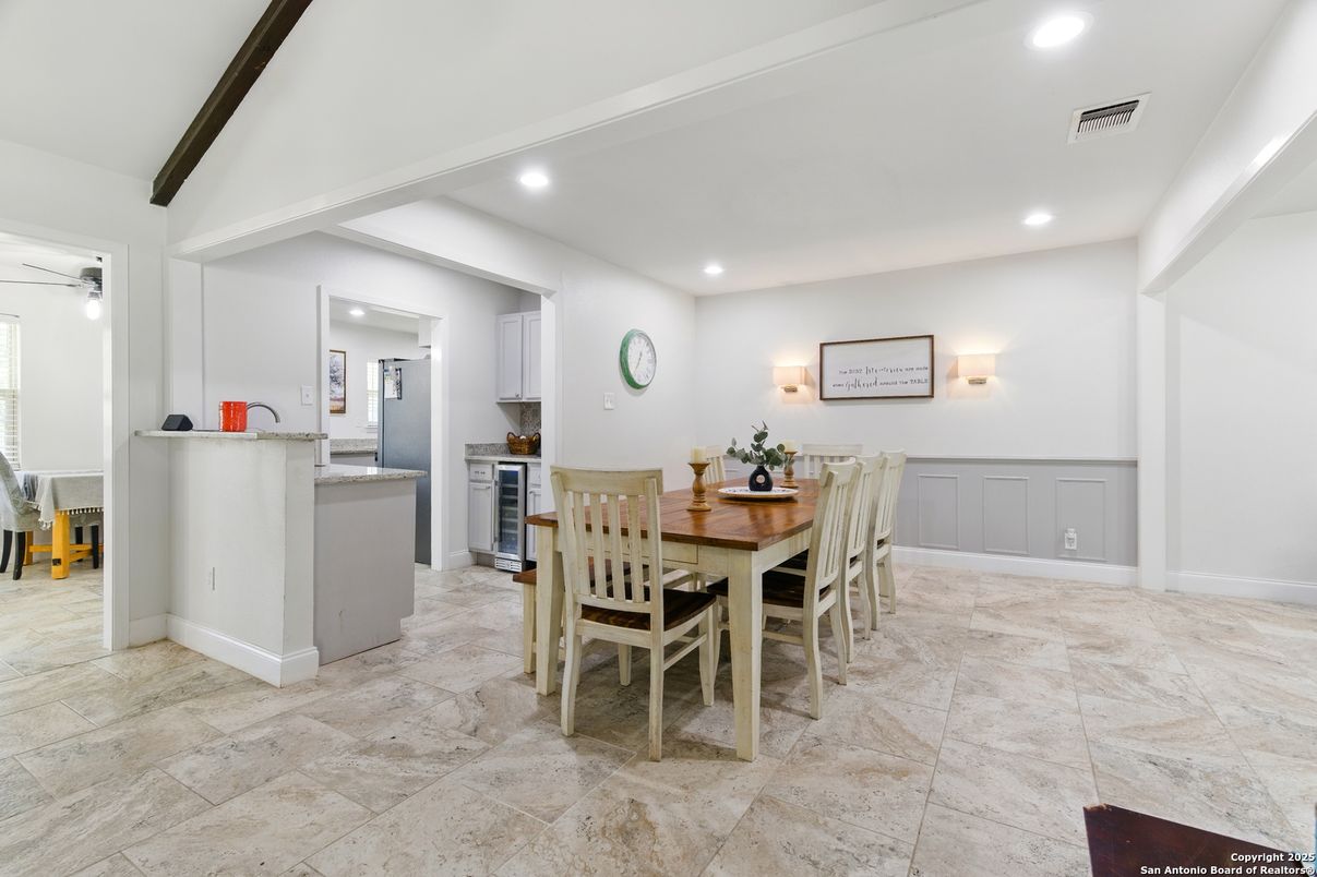 Dining room, Interior, Recessed Lighting