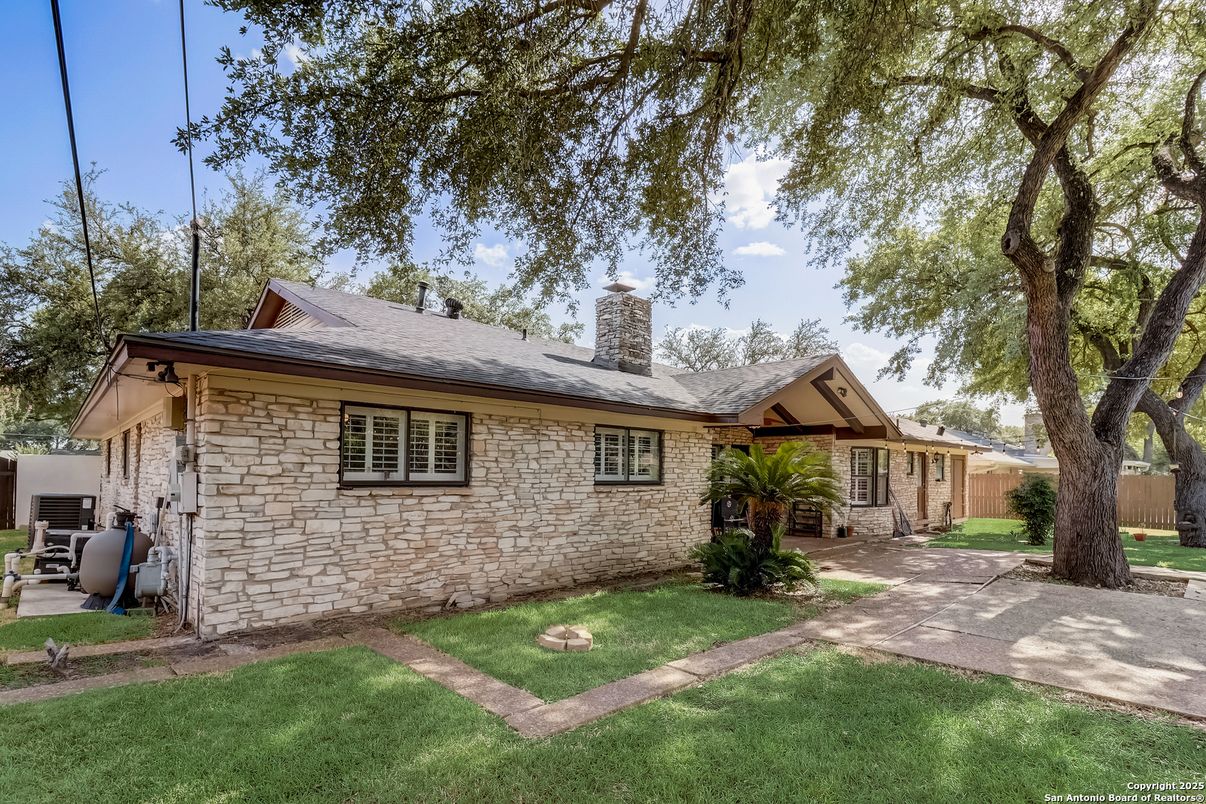 Backyard, Exterior