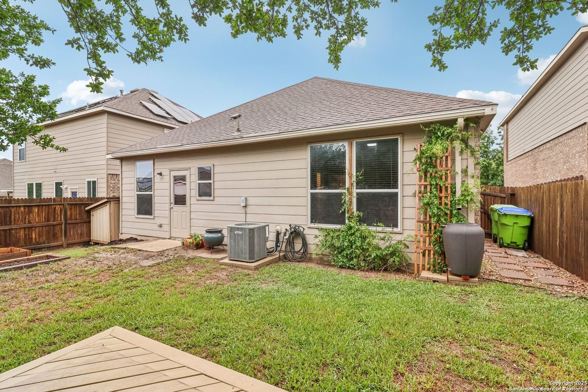Backyard, Exterior