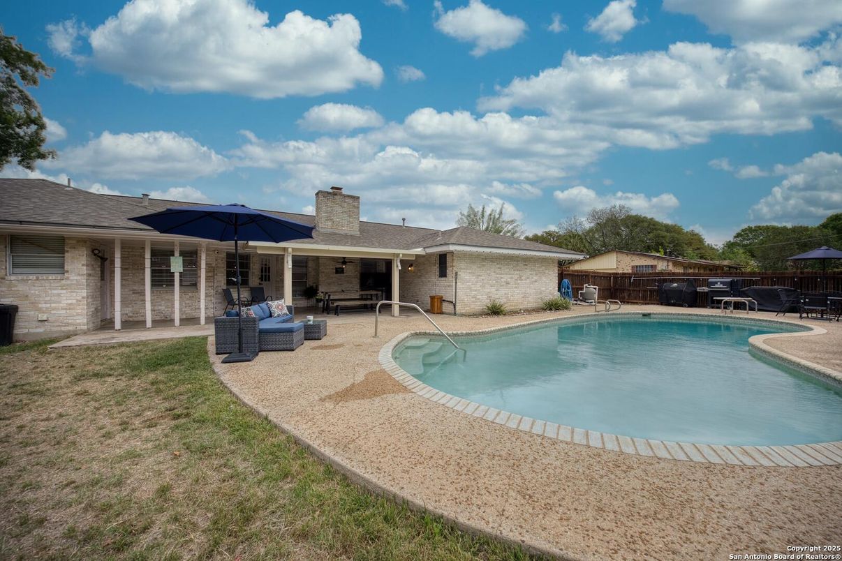 Backyard, Exterior, Pool