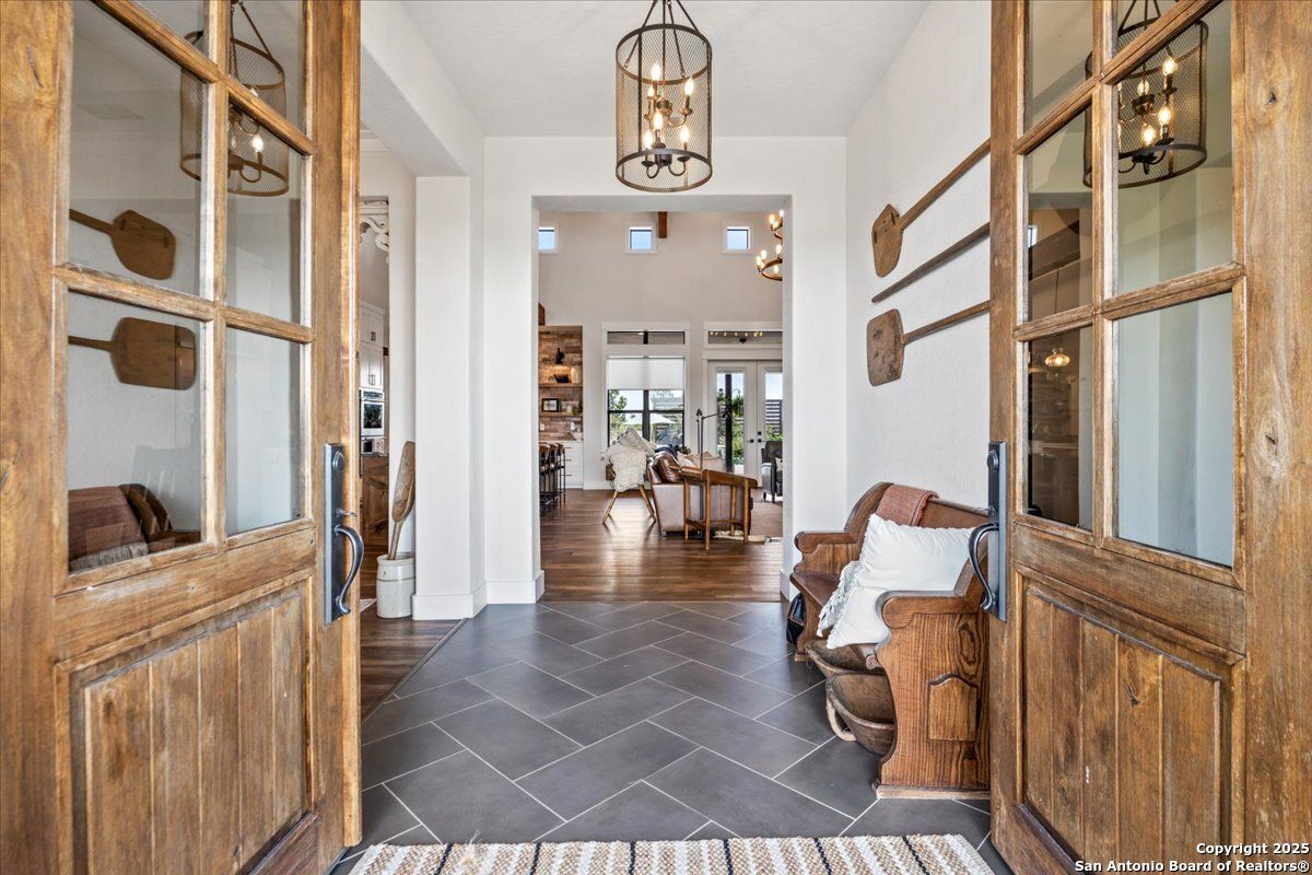 Interior, Pendant Lights, Wood Texture Flooring